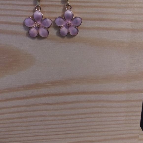 Flower Earring Set - Picture 6 of 7